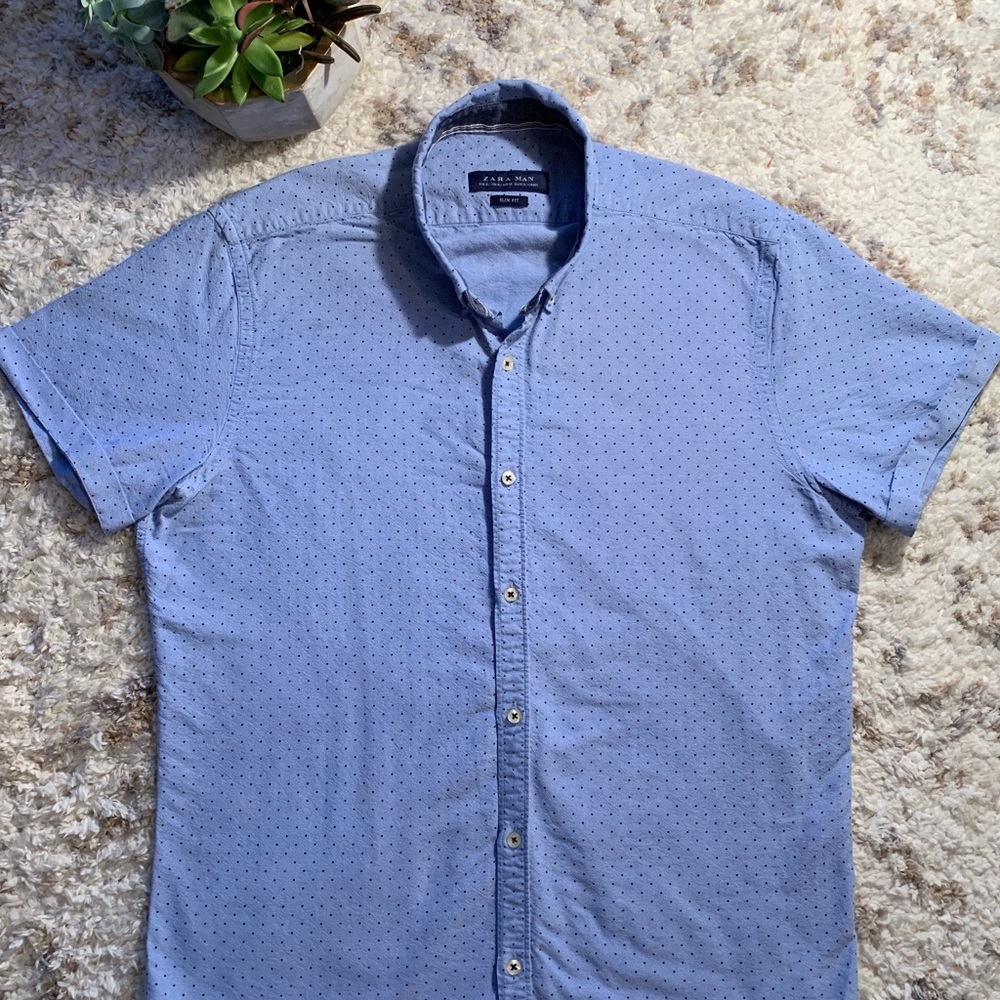 Zara Short Sleeve/Slim Fit Button Up